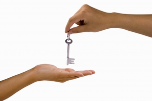 hand-over-keys-md.png