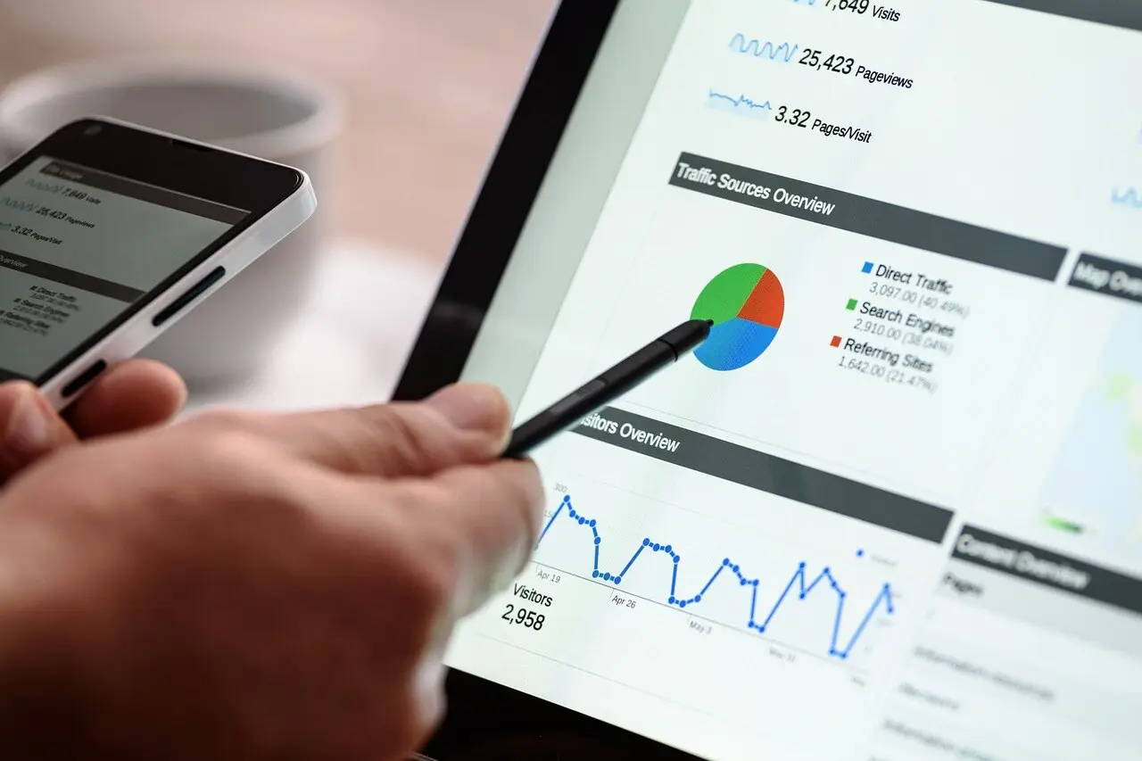 digital-marketing-1725340_1280_compressed