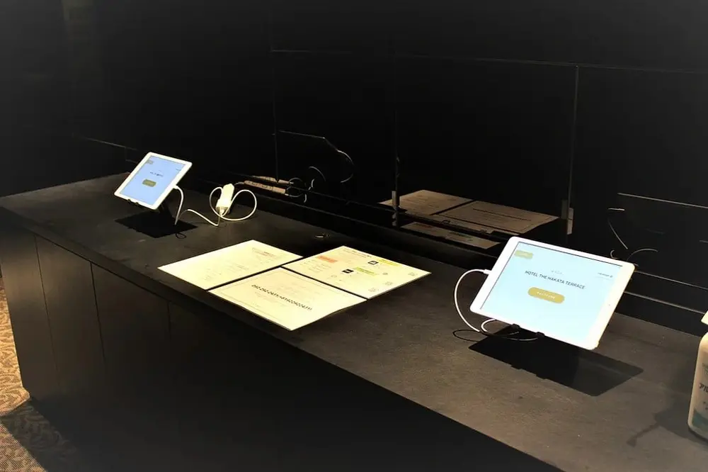 「Tabiq」宿泊客はロビーに設置されたタブレット上でチェックイン