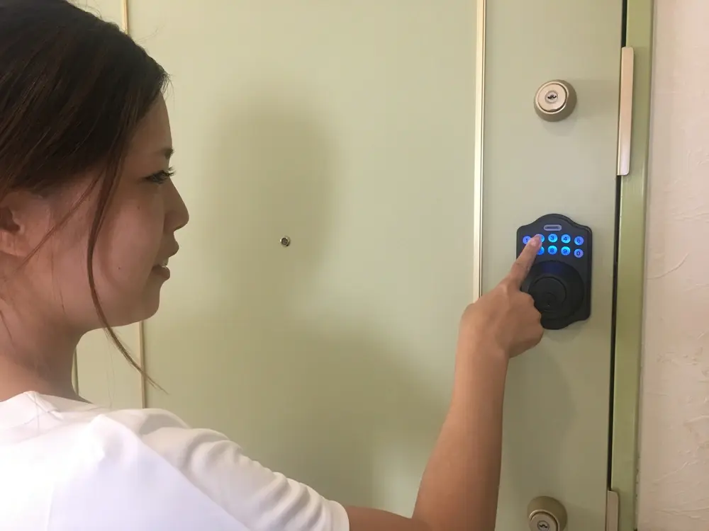おおきにホテルズ_人物入り おおきにホテルズ_人物入り