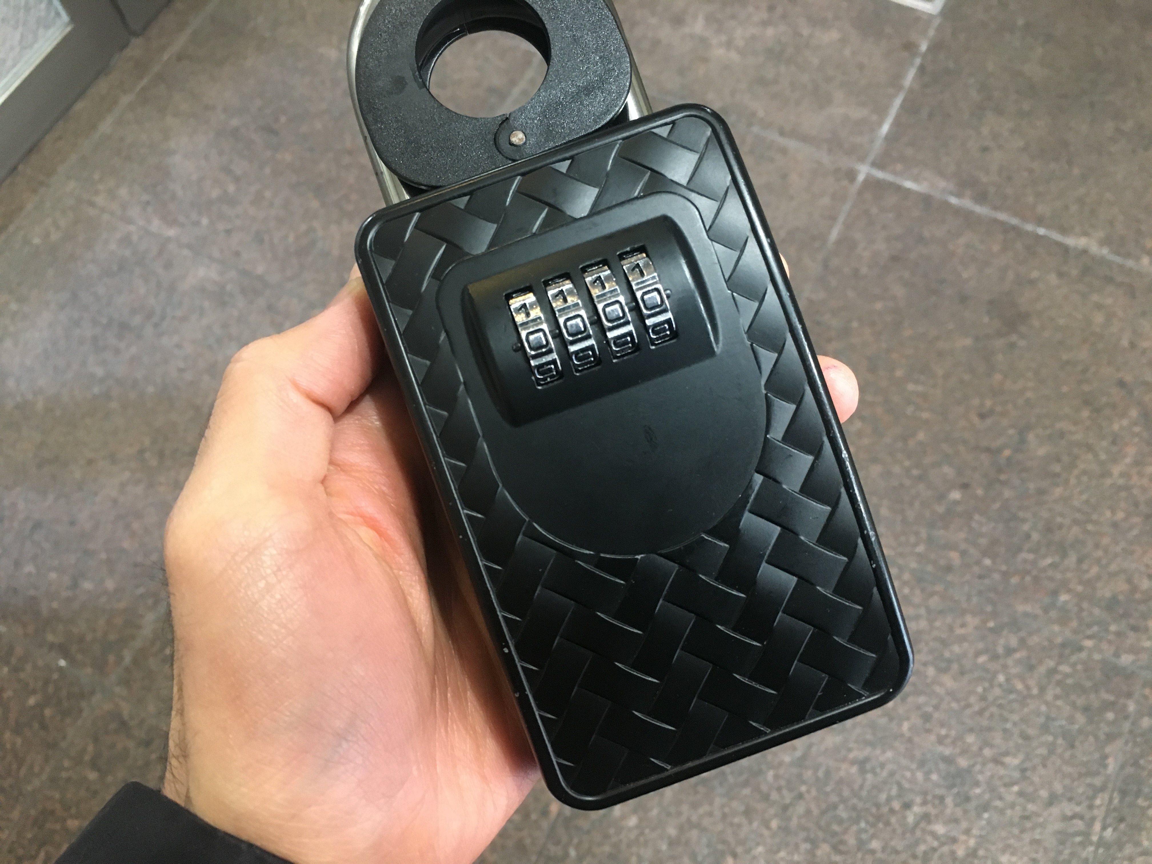 tripbiz3_keybox.jpg